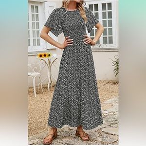 NWT Zesica sz XL black and white floral print maxi dress with flutter sleeves
